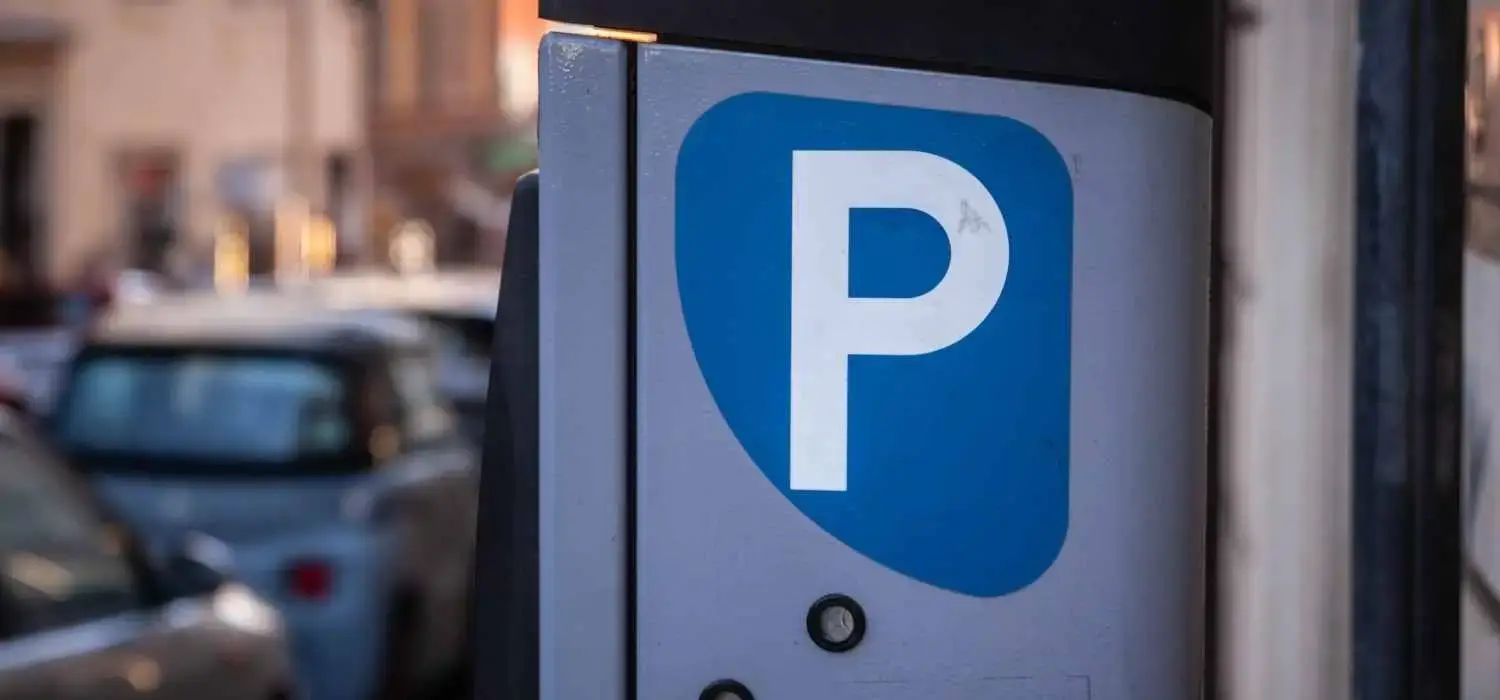 Mobilità, Lega: “Ecco un’altra stangata: fino a oltre 100 euro al mese per lasciare l’auto di notte”