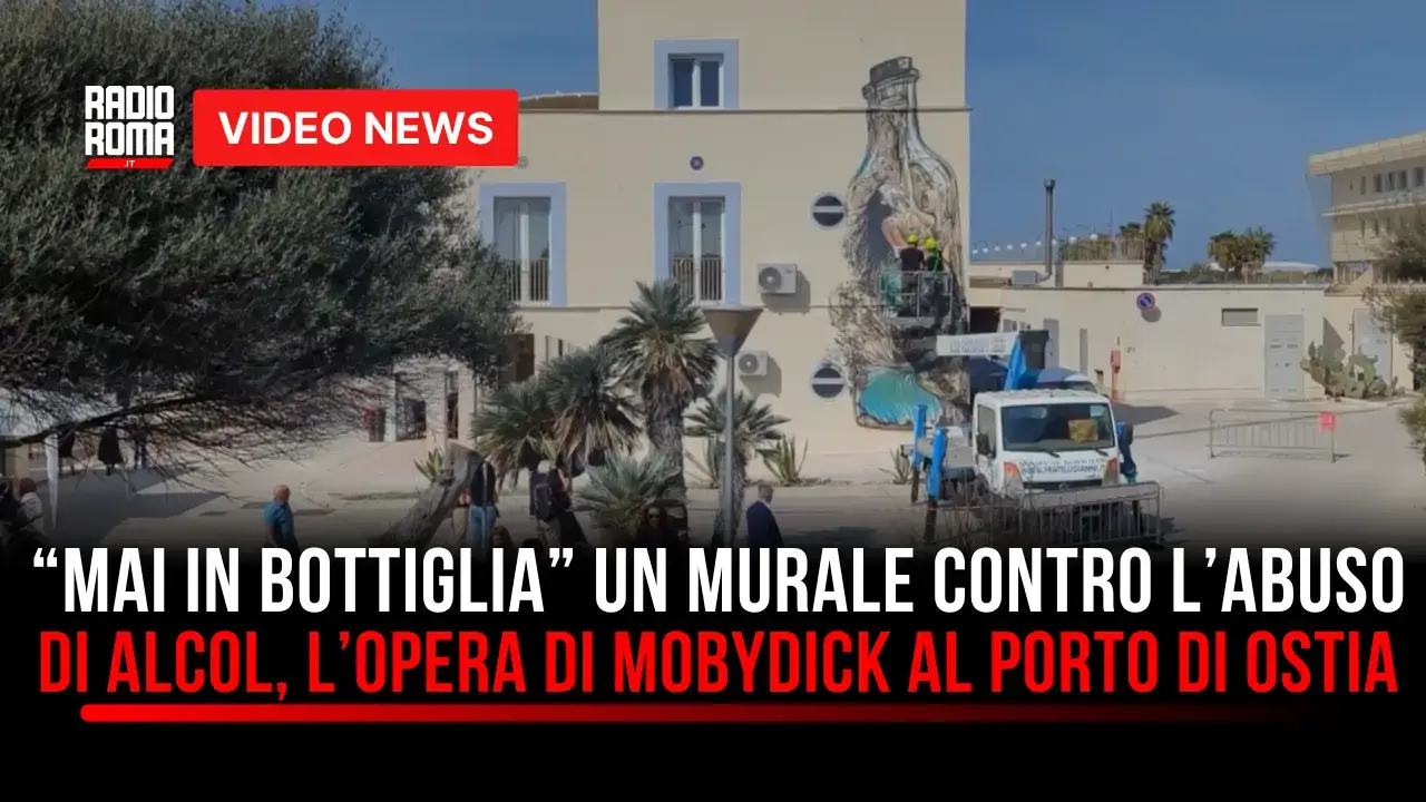 Ostia, al Porto Turistico il murale “Mai in bottiglia. No alcol”
