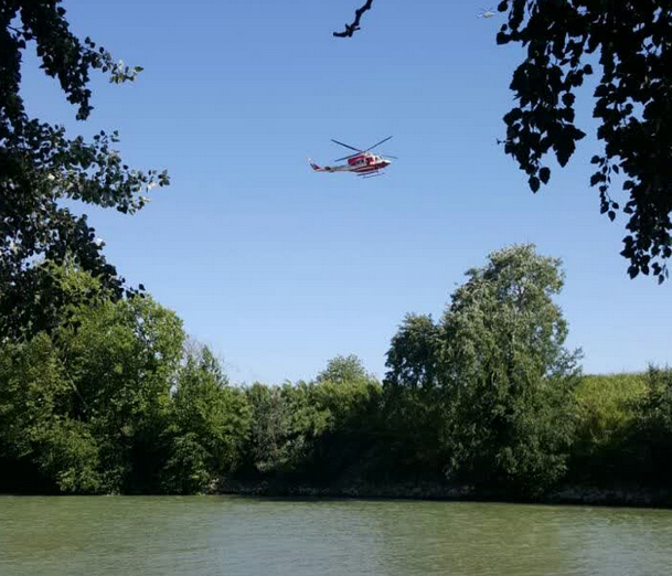 Aereo-scuola precipita nel Tevere, al lavoro per recupero: ancora disperso allievo pilota