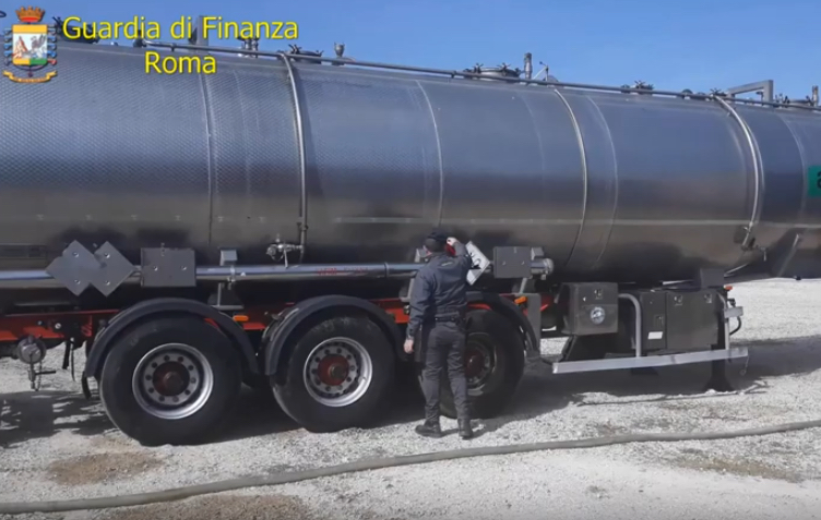 Maxi sequestro a Nettuno, contrabbandavano gasolio da Est Europa: 9 arresti