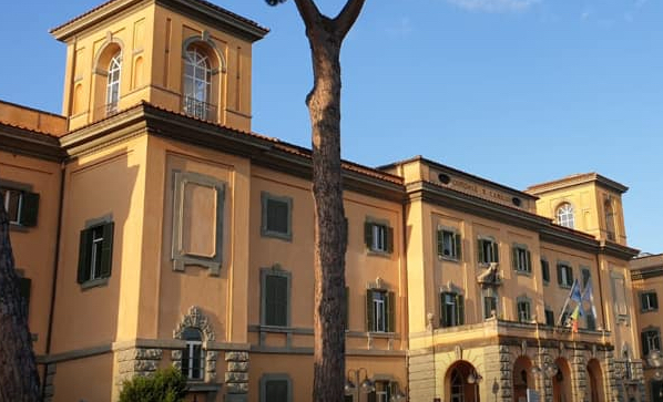 San Camillo, armato di estintore devasta il pronto soccorso: arrestato 44enne