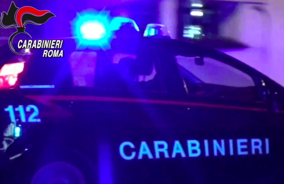 Raid a Centocelle, armati di bastoni assaltano pizzeria: feriti due ragazzi
