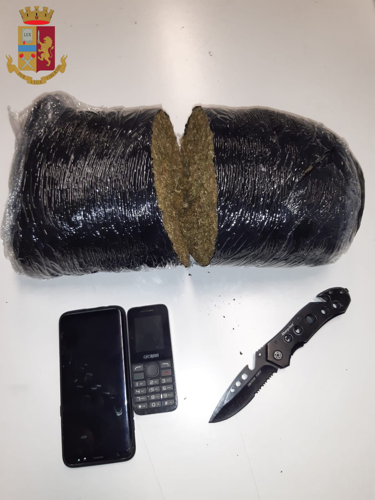 Droga, "calciatore-corriere" intercettato alla stazione dei pullman