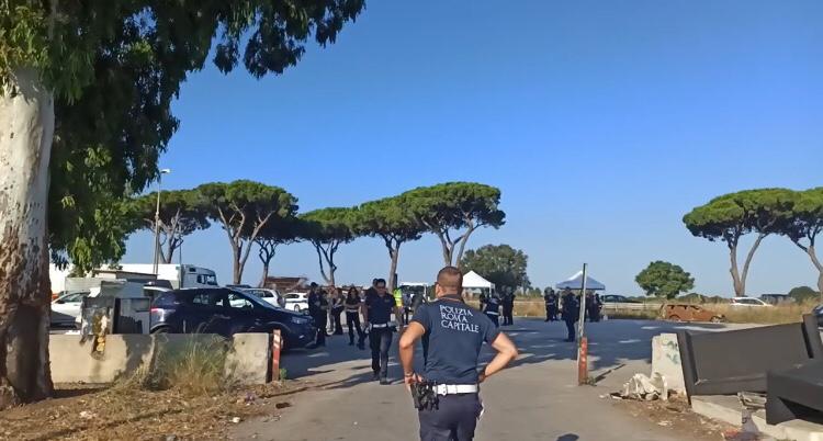 Castel Romano, parte messa in sicurezza campo rom: stop a mezzi non autorizzati