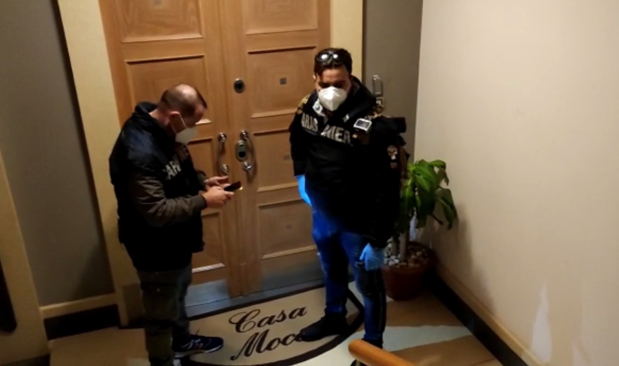 Roma, le mani della camorra nei ristoranti del centro: 13 arresti tra Napoli e la Capitale