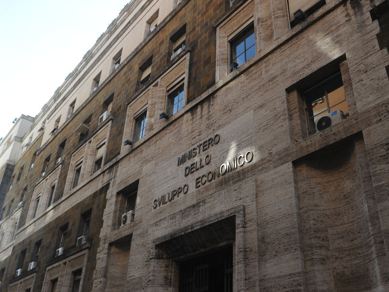 Roma, evacuazione in corso Mise: un positivo al Coronavirus
