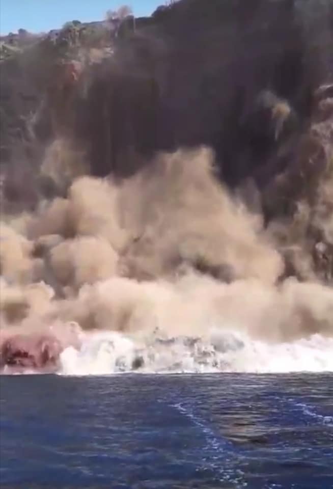 Crolla costone a Ventotene, case isolate. Comune: "nuova frana nei prossimi giorni"