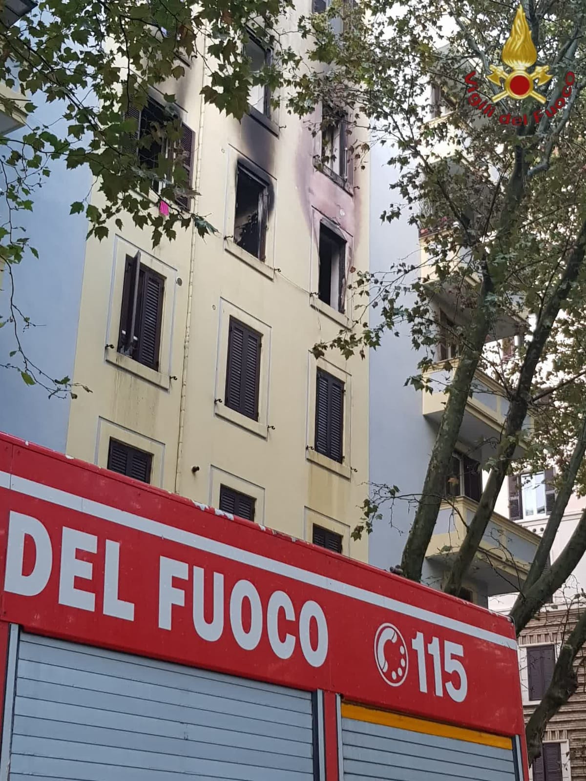 Fiamme in appartamento a Roma: morta una donna