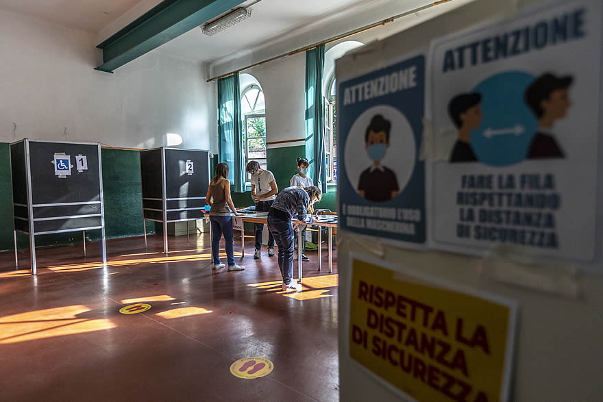 Referendum, a Roma rinunciano 760 presidenti di seggio: "situazione senza precedenti"