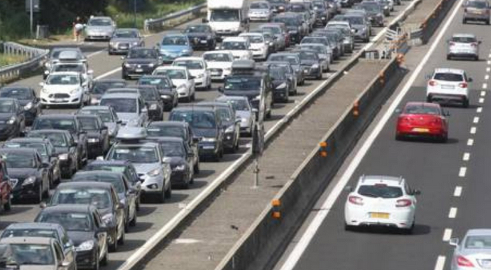 Al via l'ultimo weekend di controesodo, traffico da bollino rosso anche sulla Pontina