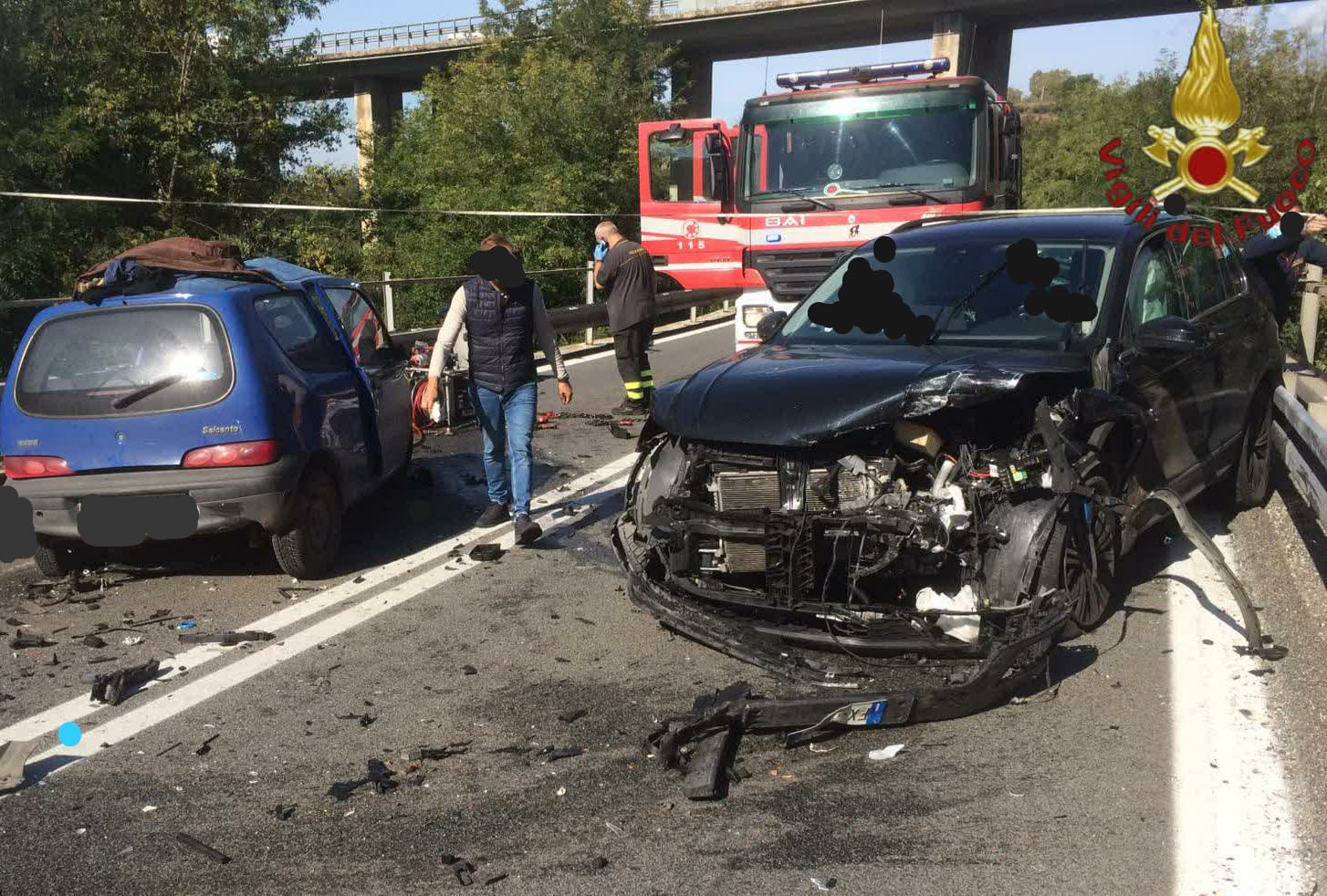 A24, scontro tra 2 auto a Tivoli: morto 60enne