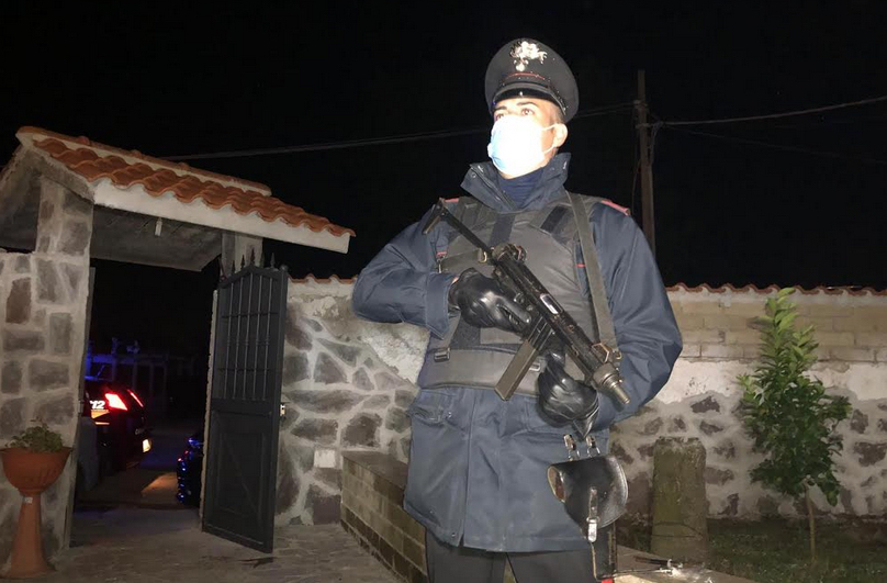 Roma, smantellata organizzazione che gestiva spaccio a Tor bella Monaca: 15 arresti