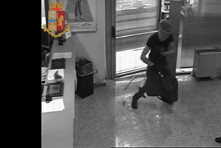 Operazione Etna, colpi da 150mila euro alle banche di Roma sud: presa banda rapinatori catanesi