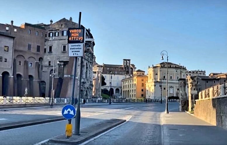 Covid, ordinanza apertura Ztl Roma scade domani: mozioni a Raggi per proroga