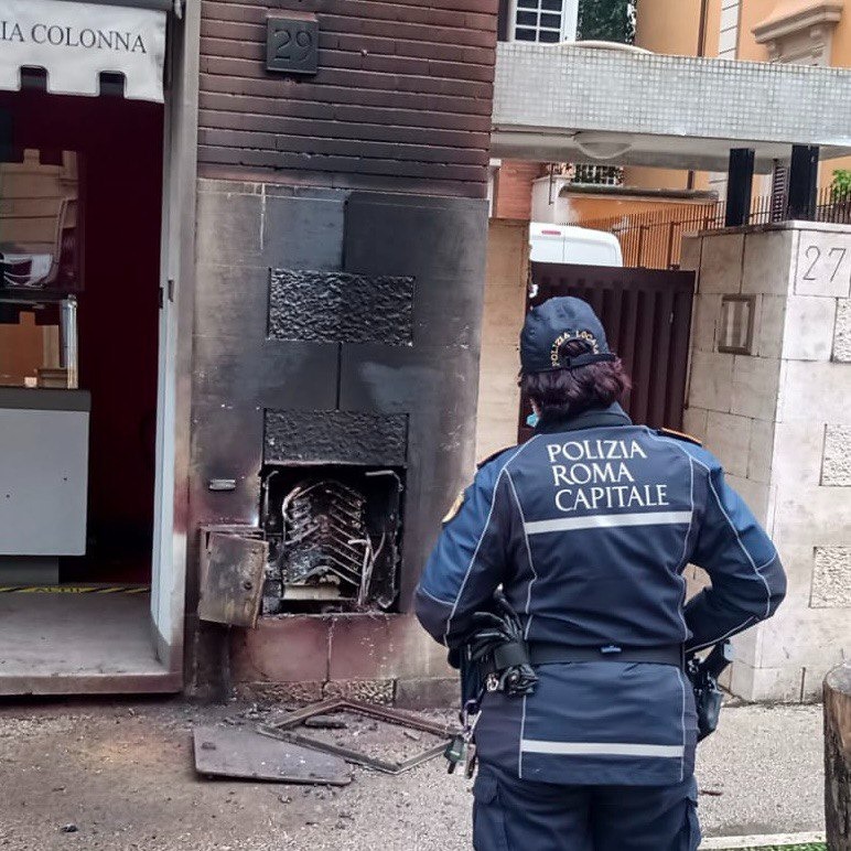 Roma, va a fuoco quadro elettrico a Prati: nube di fumo in via Marcantonio Colonna