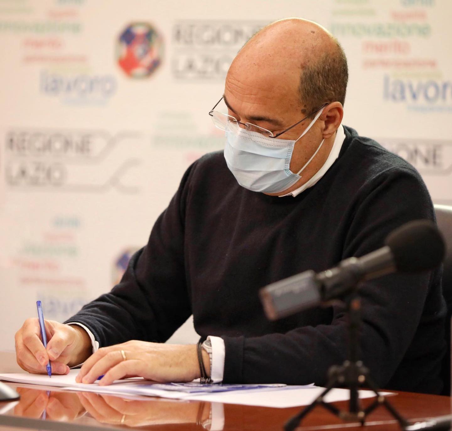 Coprifuoco a Roma e nel Lazio, transenne anti-movida in piazza
