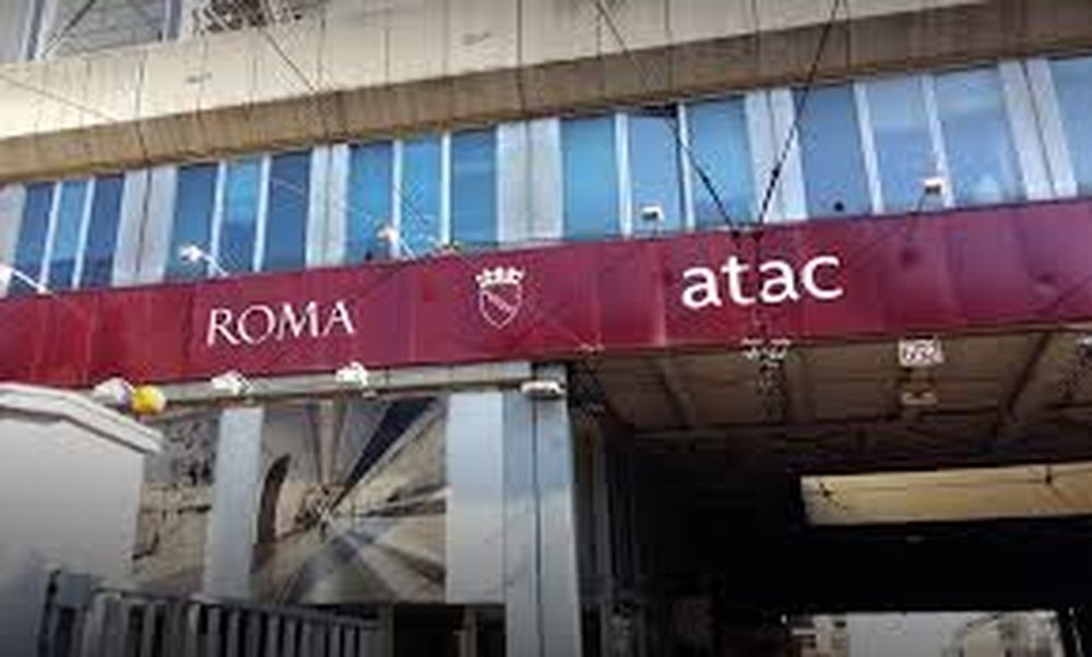 Roma, ancora un'aggressione sui mezzi Atac: controllore con malleolo fratturato