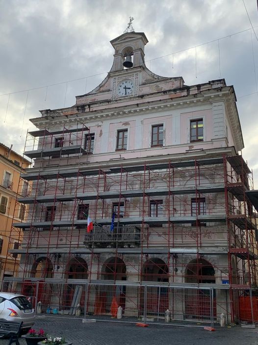 Viterbo, agguato a funzionario Civita Castellana: preso a bastonate davanti al Comune