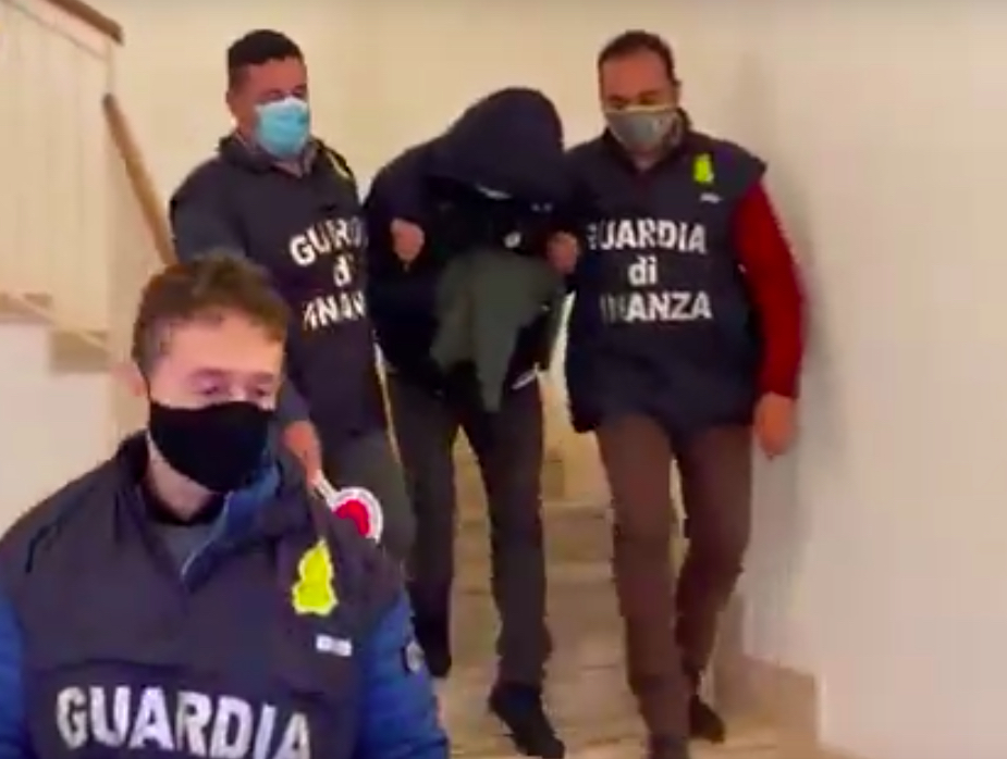 Frosinone, operazione "autoriciclo": 17 arresti e sequestro beni per 13 milioni