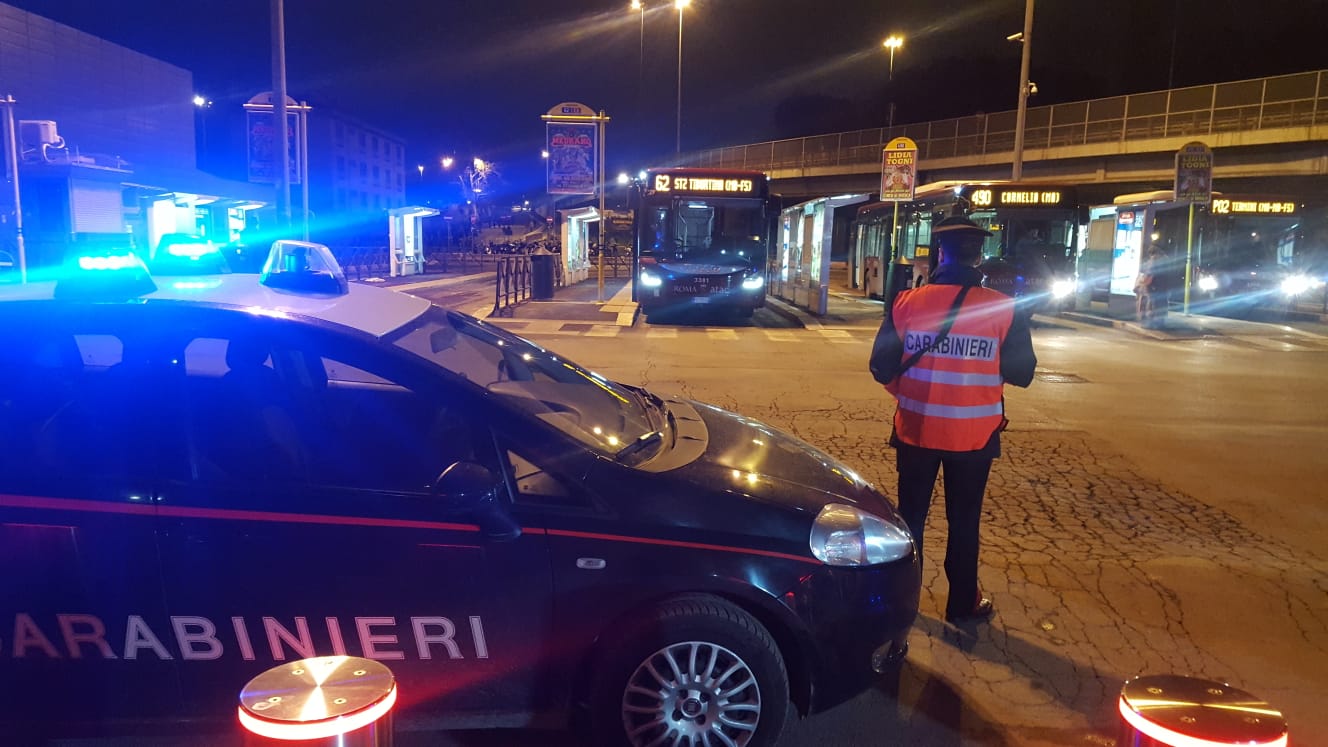 Droga dall'Albania a Roma smistata in tutta Europa su bus: 55 arresti