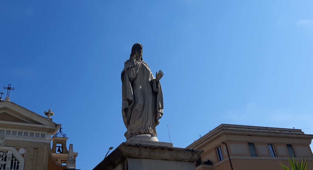 Roma, Monte Sacro: scontro per la Madonnina in piazza Sempione