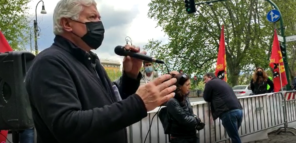 Roma, "Stop alla vendita dell’Ater". USB e Movimento per il Diritto all'Abitare scendono in piazza per dire no alla vendita degli alloggi pubblici