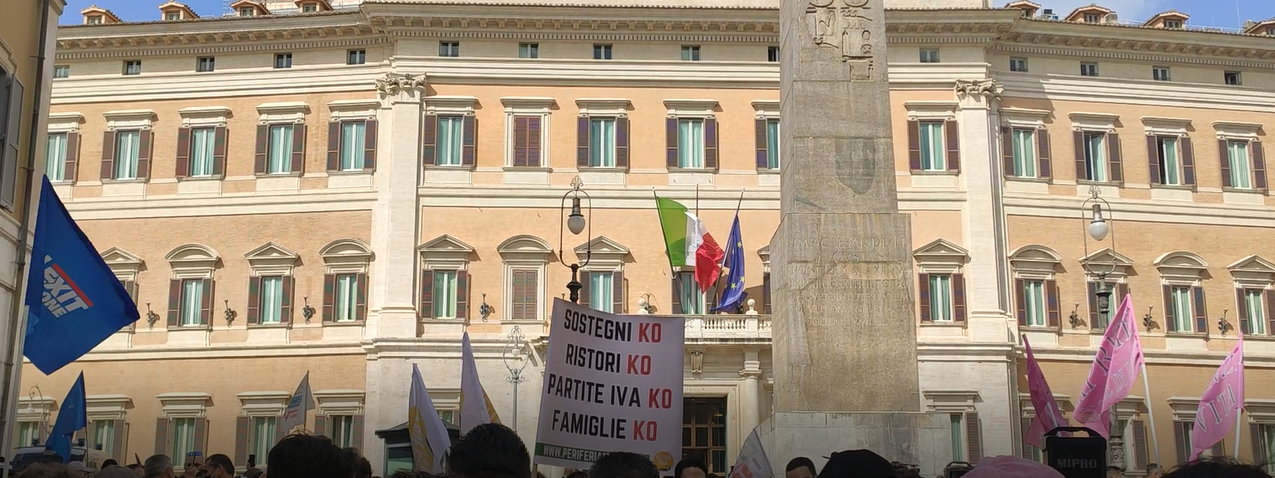 Roma, dalle partite Iva ai ristoratori: l’appello “Tutti contro le chiusure”