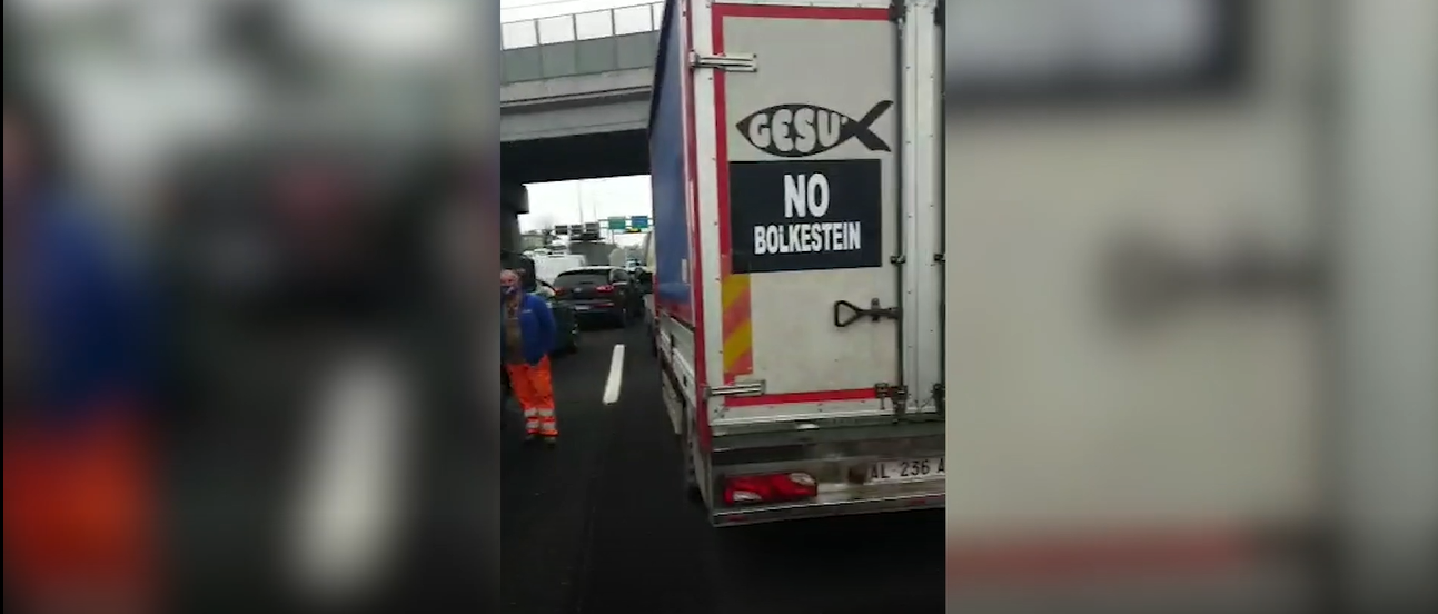 Roma, i manifestanti ANA bloccano il Raccordo: "Difendiamo il nostro diritto al lavoro"