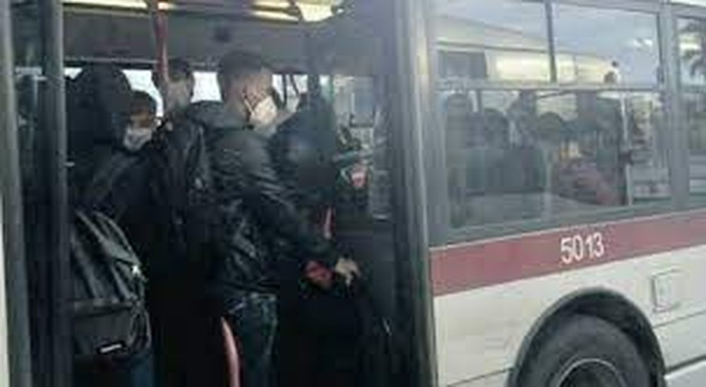 Studenti a rischio, blitz dei Nas sui mezzi pubblici: “Rilevato il transito e il contatto di individui infetti”