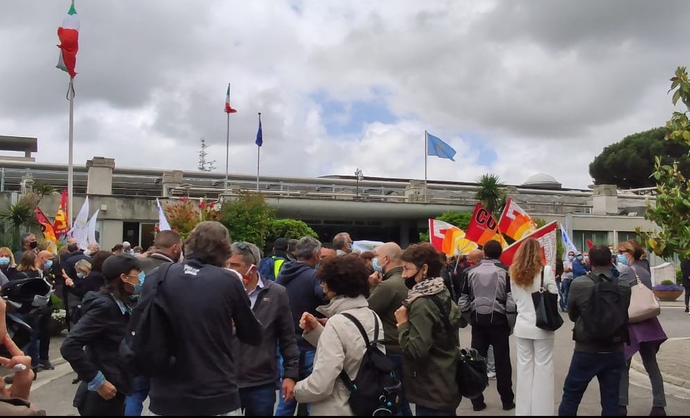 Sciopero generale del trasporto aereo, i sindacati: "Vogliamo risposte dal governo"