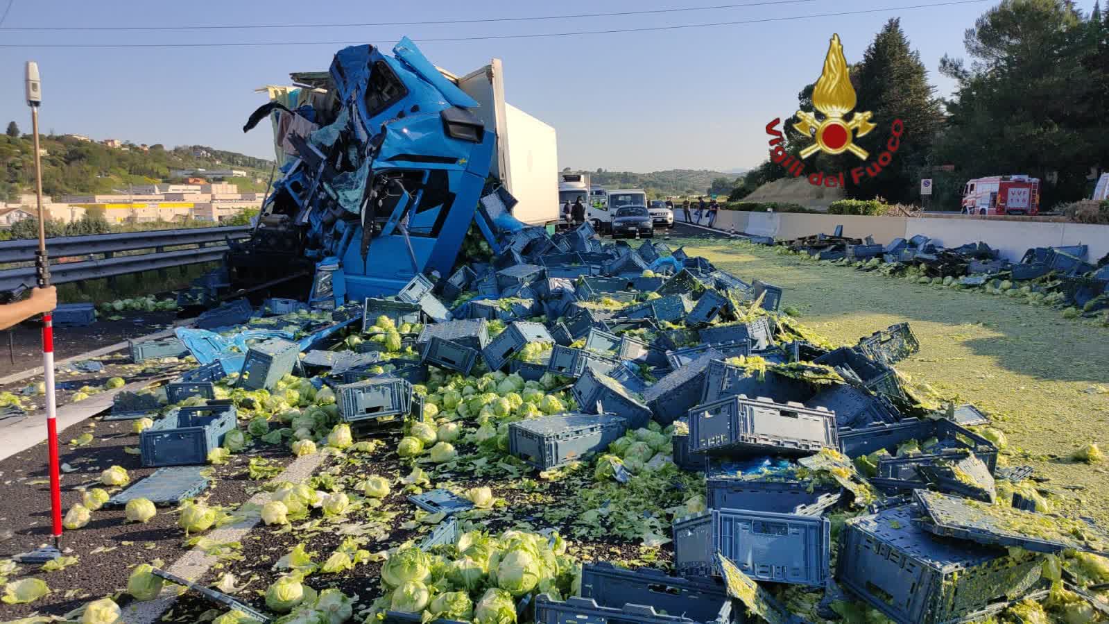 A1, tamponamento tra tir vicino Roma: 1 ferito
