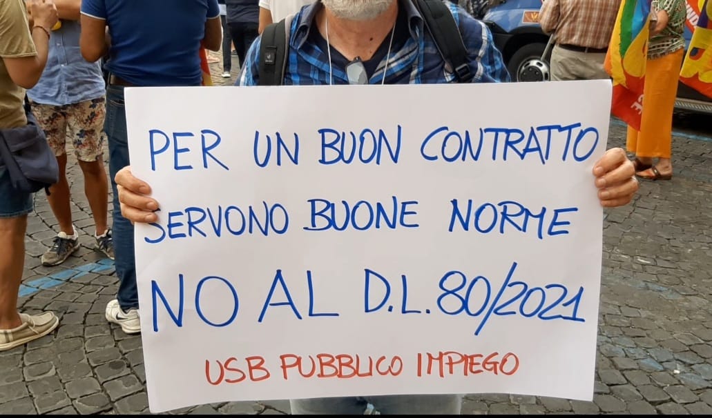 Roma, lavoratori pubblici in piazza contro il "decreto reclutamento"