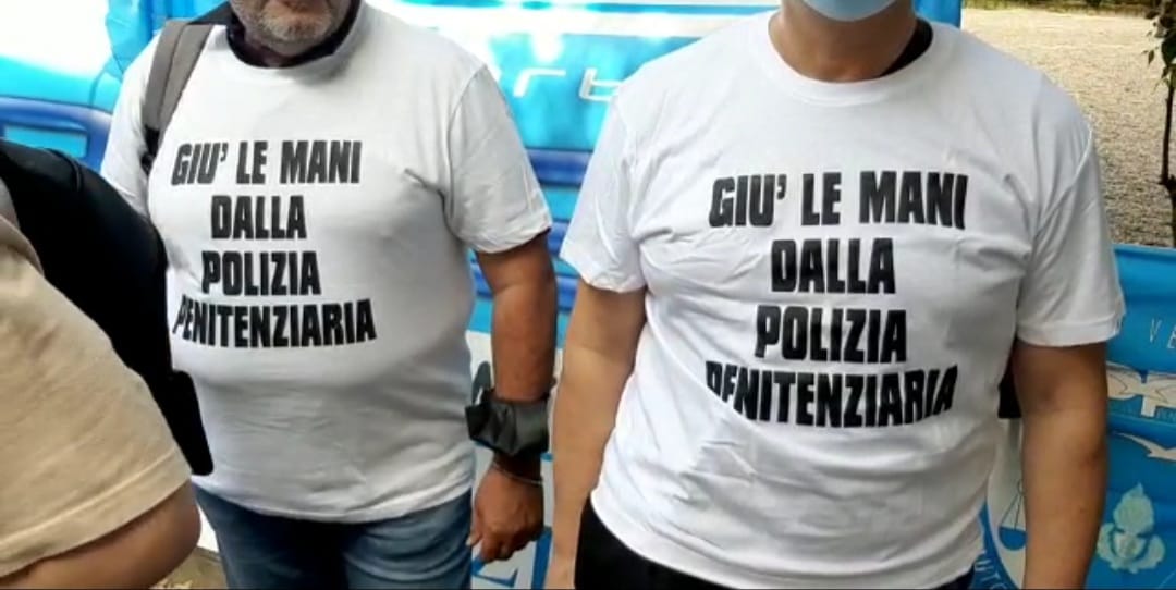 Roma, manifestazione polizia penitenziaria: "Basta aggressioni"
