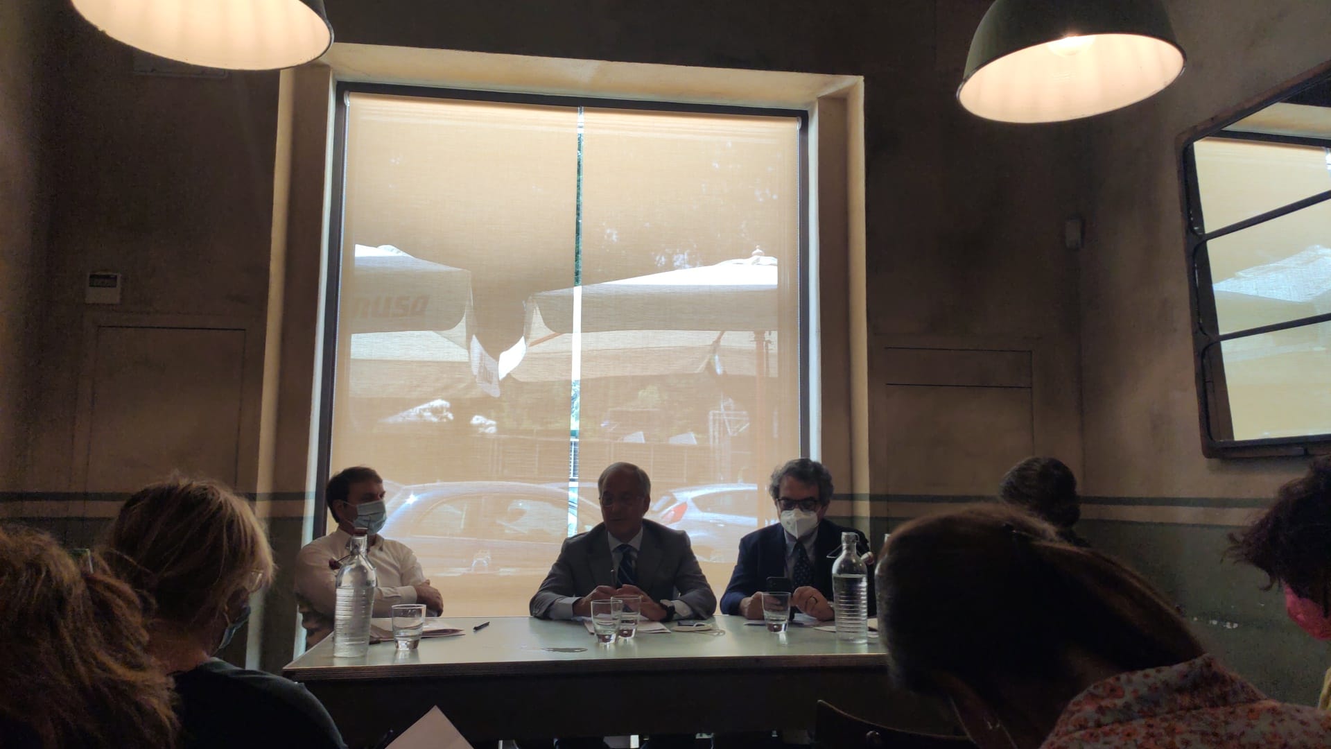 Roma, perdite di 2,5 miliardi per bar e ristoranti: da maggio leggera ripresa