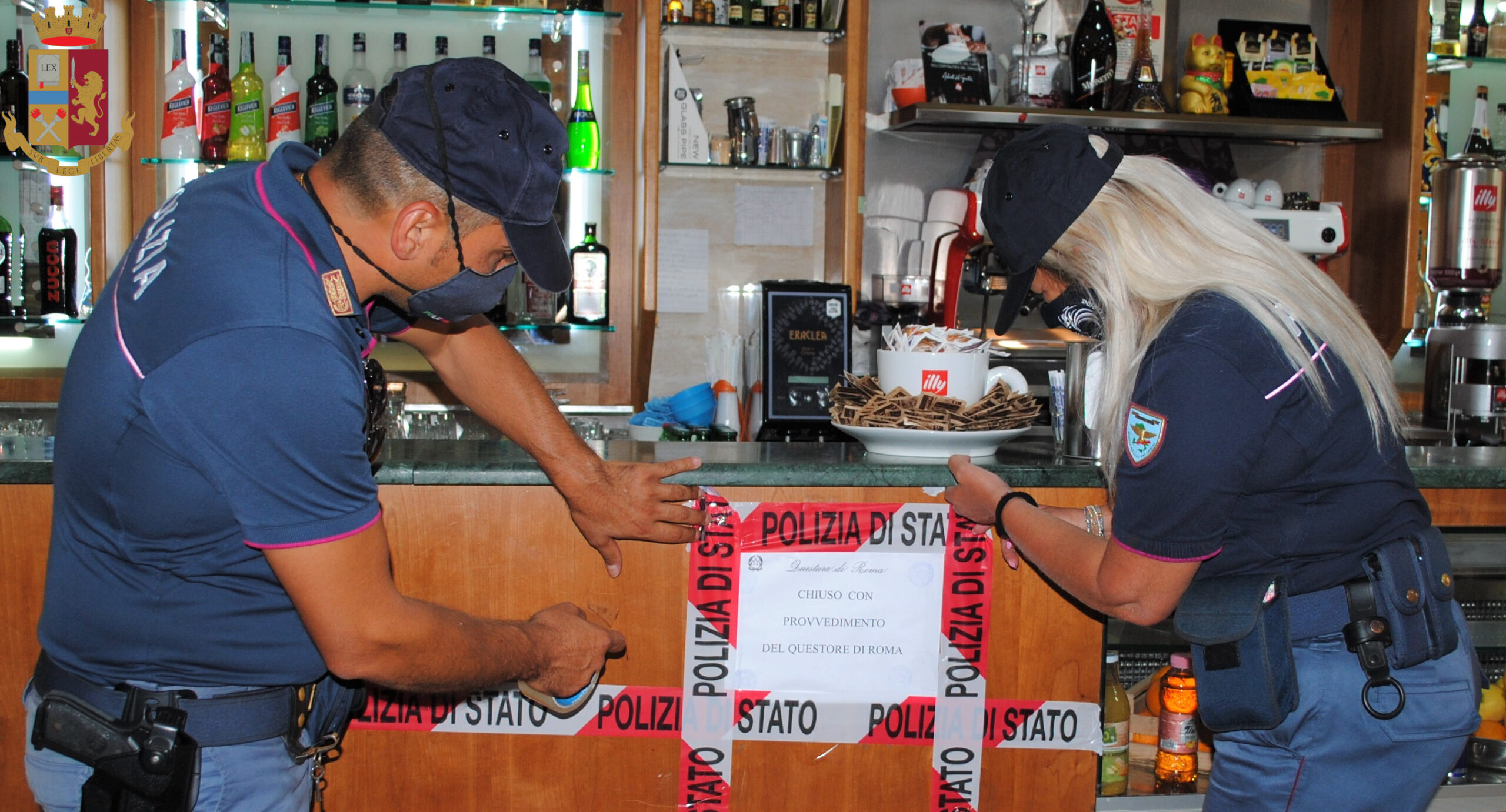 Ostia, cliente rapinato e violazioni misure anti Covid: chiuso locale