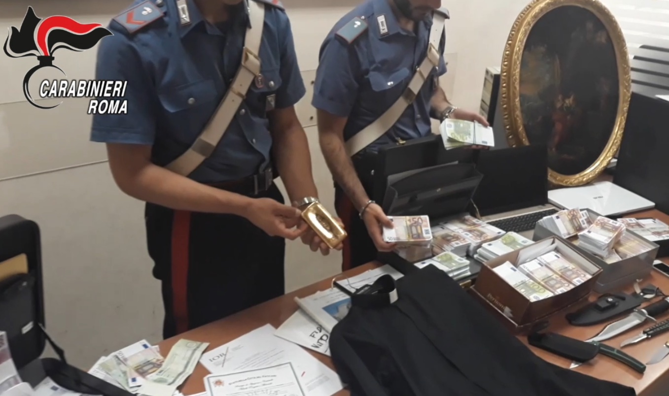 Roma, falsi intermediari del Vaticano mettono a segno truffa milionaria: 5 arresti