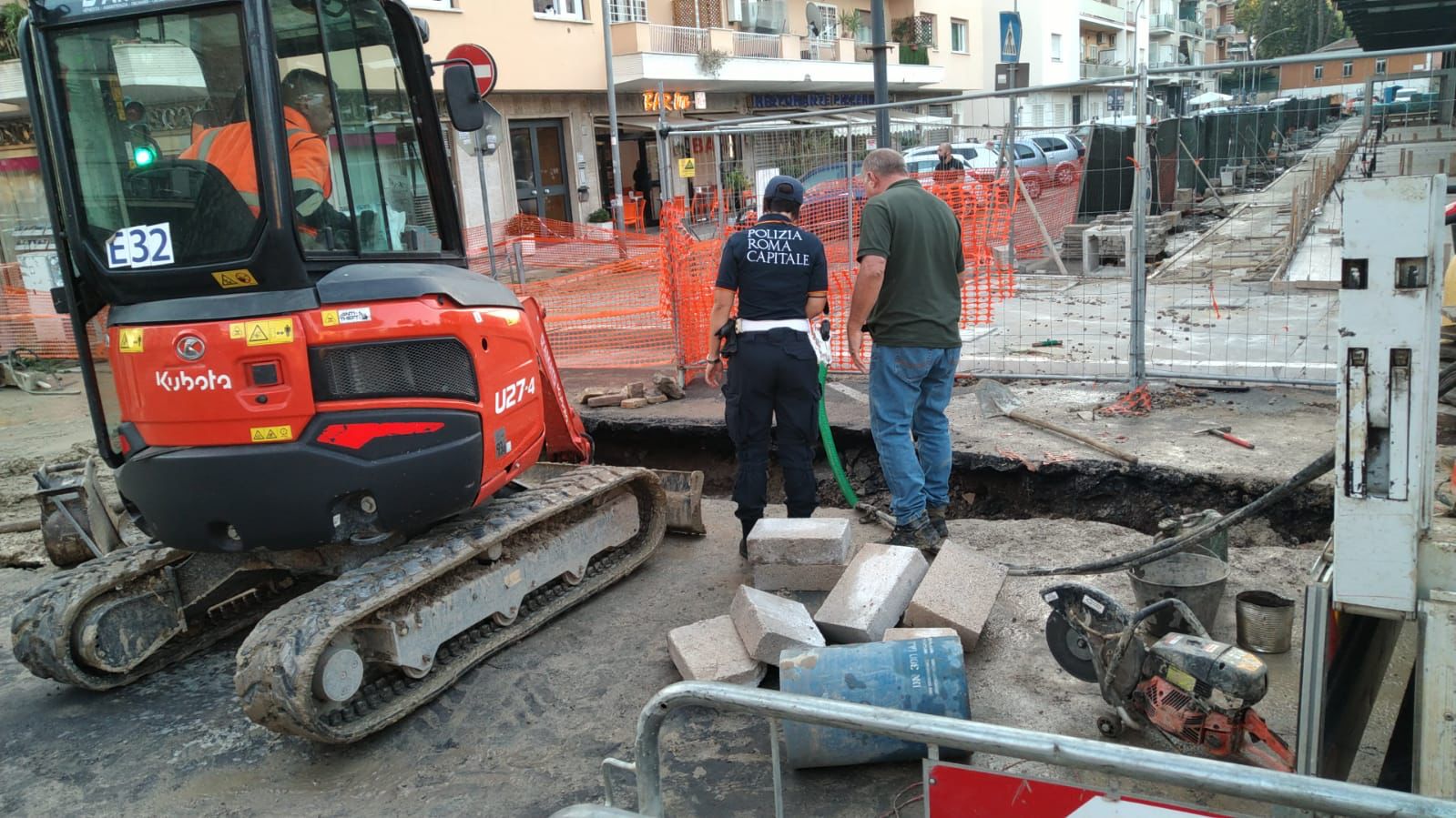 Roma, le buche bloccano i trasporti: decine di corse Atac limitate o deviate