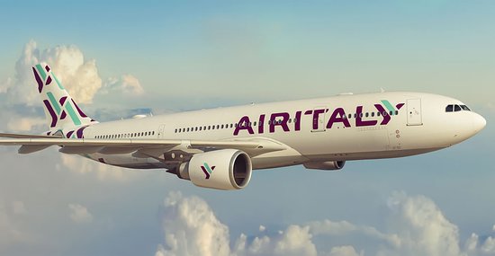Roma, la protesta dei lavoratori Air Italy: "Chiediamo di estendere ammortizzatori sociali"