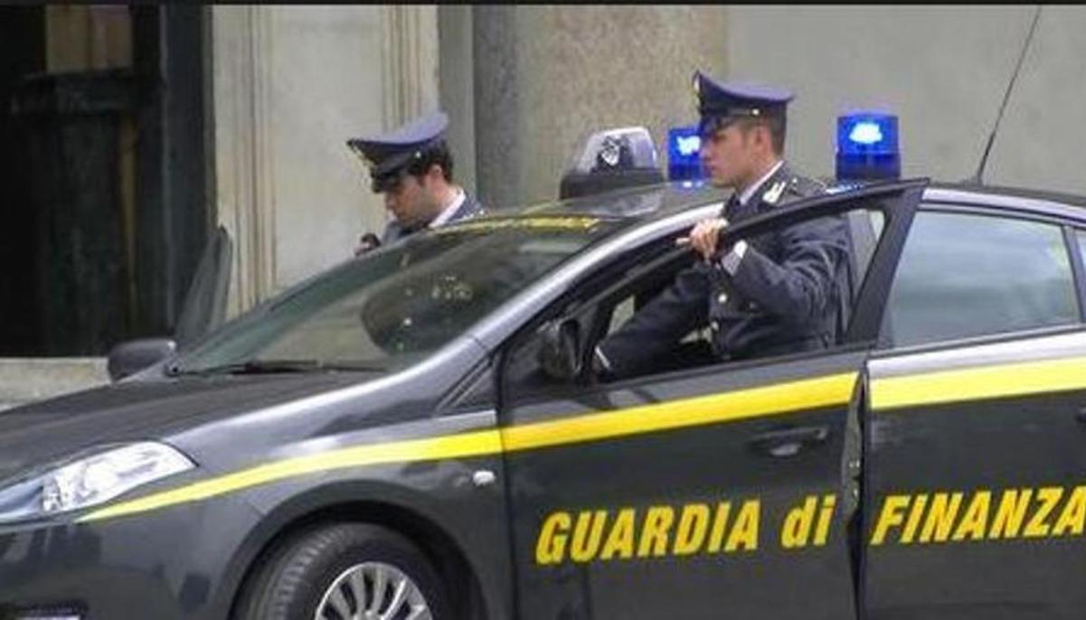 Roma, scoperta a Pomezia maxi frode fiscale: sequestrati beni per 600 mila euro