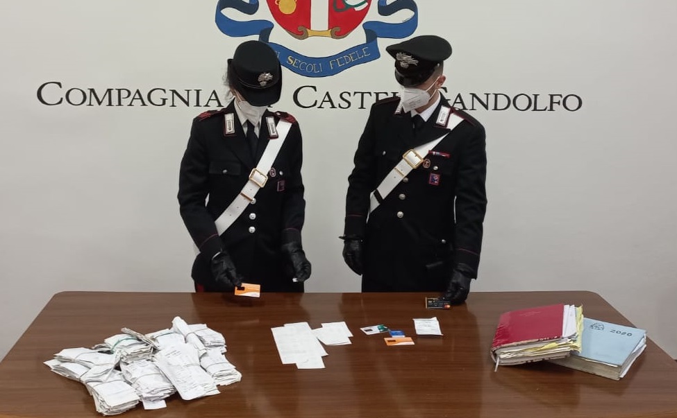 Roma, truffavano chi vende prodotti on line: 4 arresti. Vittime in tutta Italia