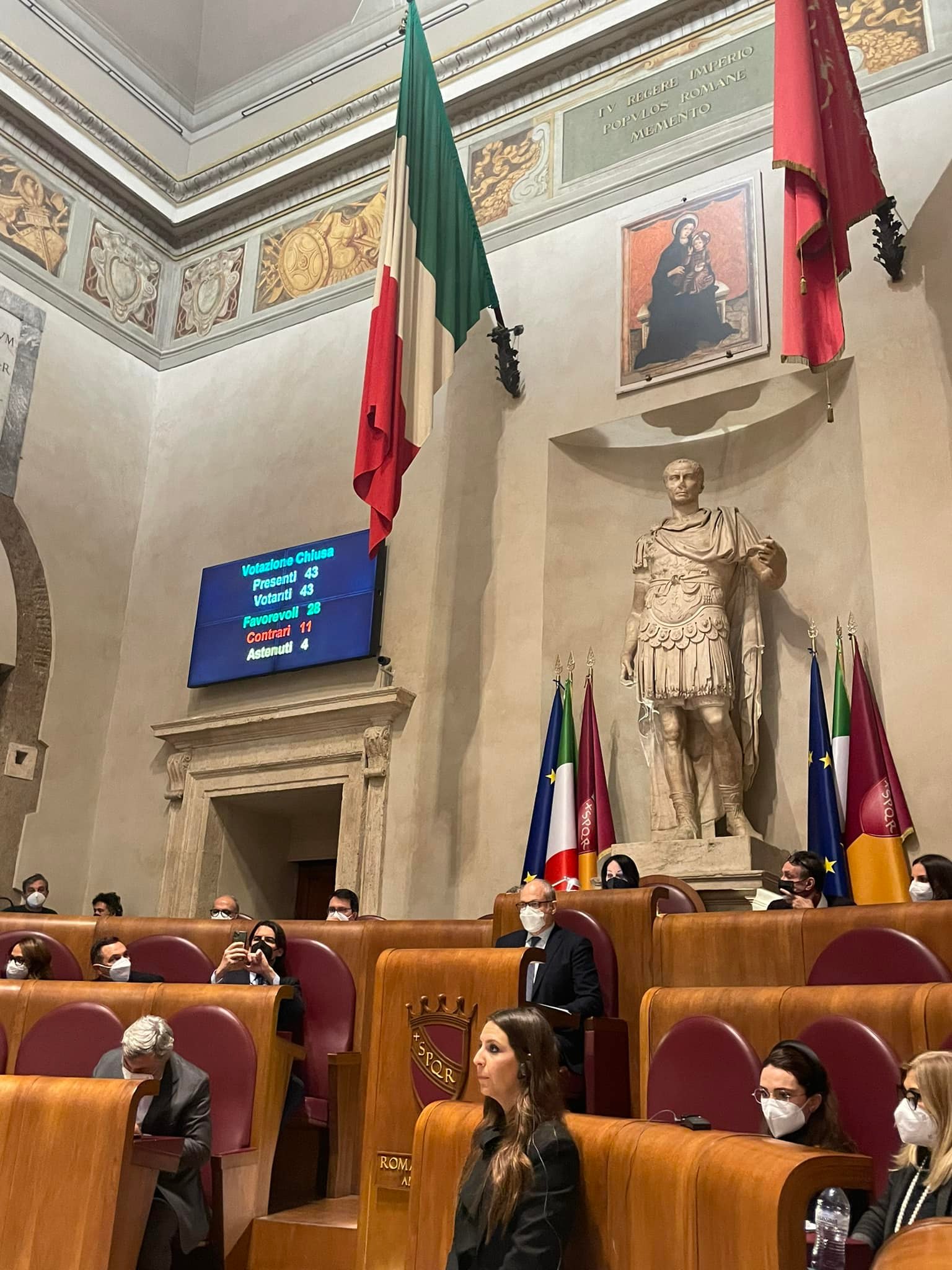 Roma, Assemblea capitolina approva bilancio 2022-2024: più risorse per Municipi, verde e scuole
