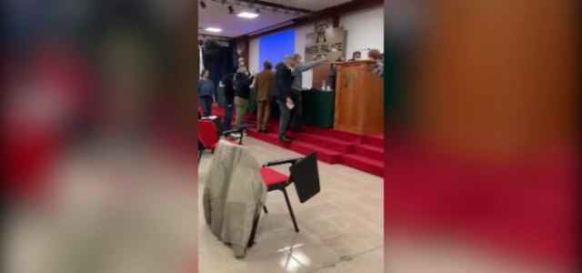 Roma, è di nuovo bagarre all'assemblea dell'Ordine dei Medici: rissa sfiorata