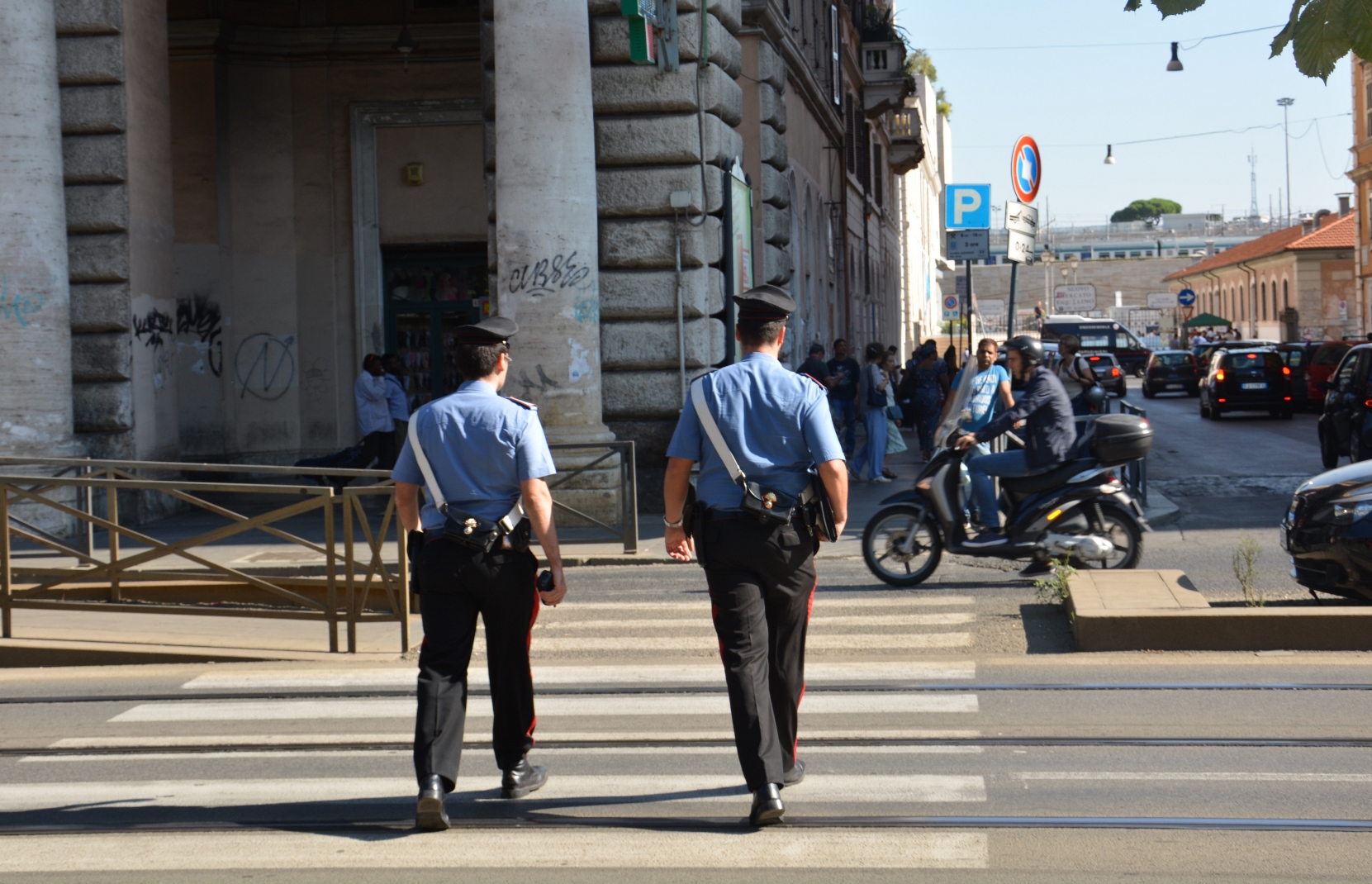 Roma, ladri in azione nei negozi dal centro alla periferia: 5 arresti in 48 ore