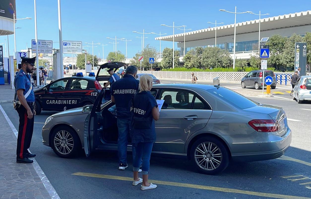 Fiumicino, ancora Ncc abusivi in aeroporto: 5 scoperti davanti ai terminal