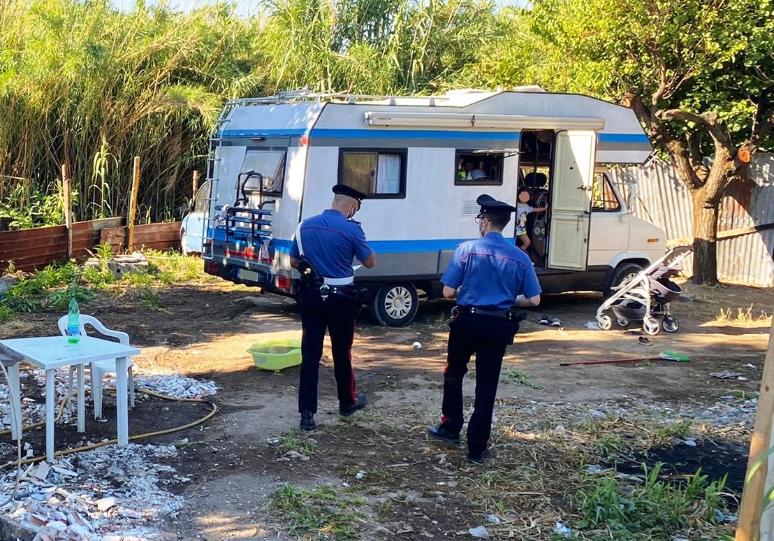 Tivoli, furto di elettricità e acqua pubblica: 26 denunciati al campo rom Albuccione