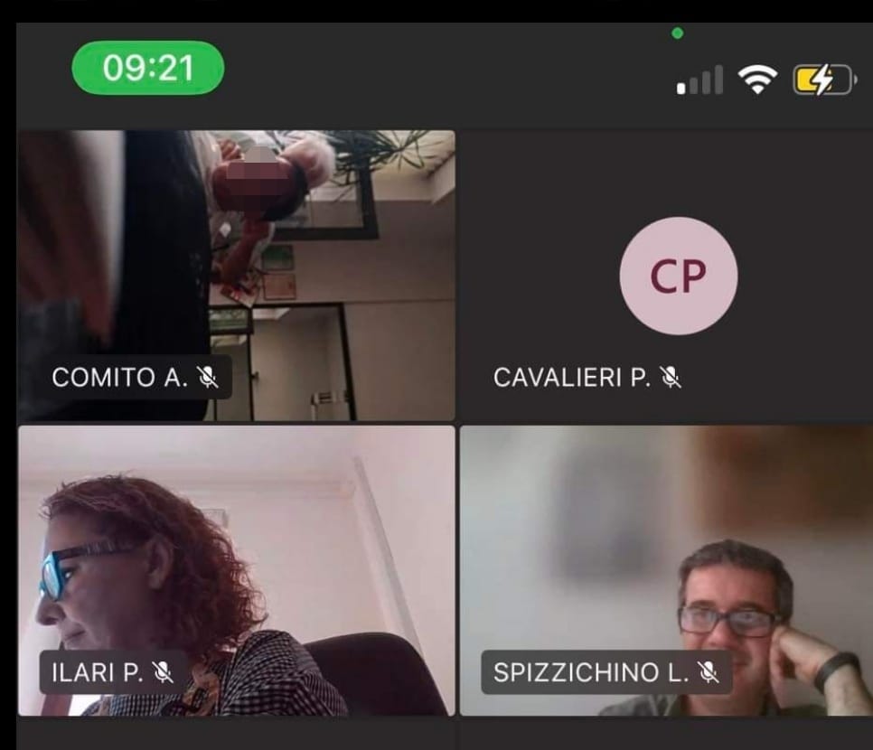 Municipio III, M5s: "Consigliere Pd taglia i capelli al cliente durante il Question Time"