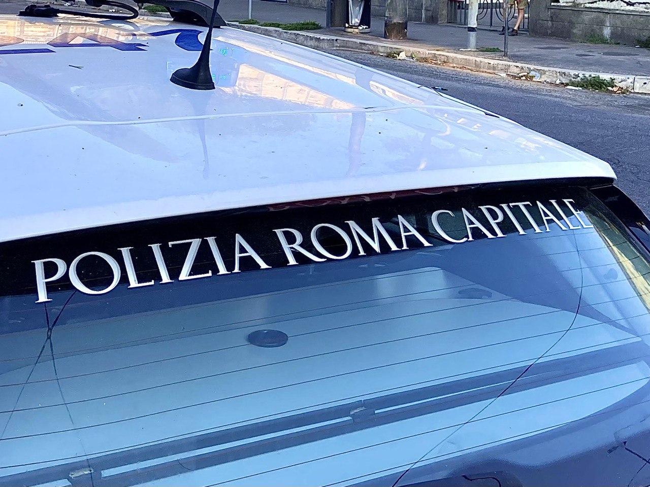 Incidenti stradali, 75enne investito da un'auto ad Ostia: è grave
