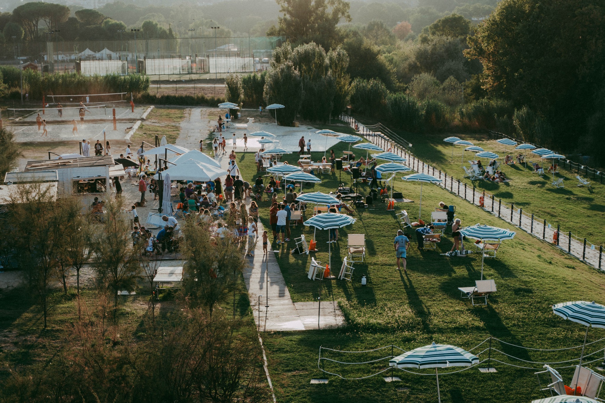 Roma, torna Tiberis l'oasi sulle sponde del fiume: tutte le novità della spiaggia urbana