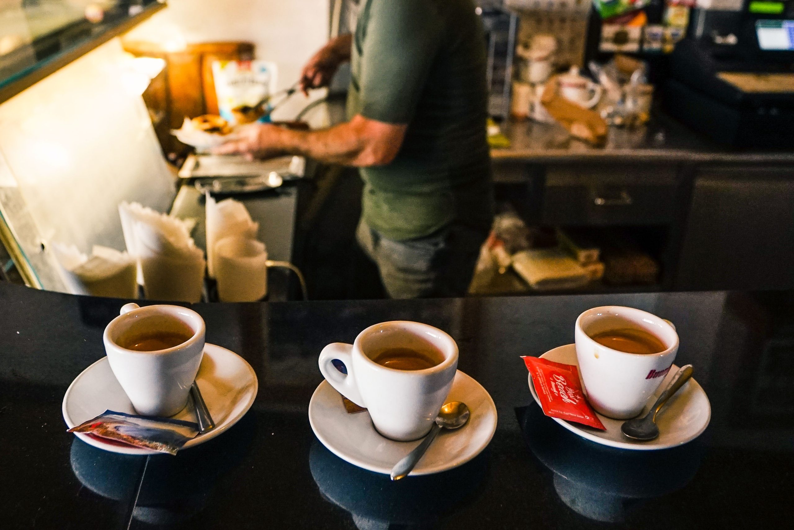 Roma, il caffè è ormai quasi un lusso. Aumentato tra i 10 e i 30 centesimi