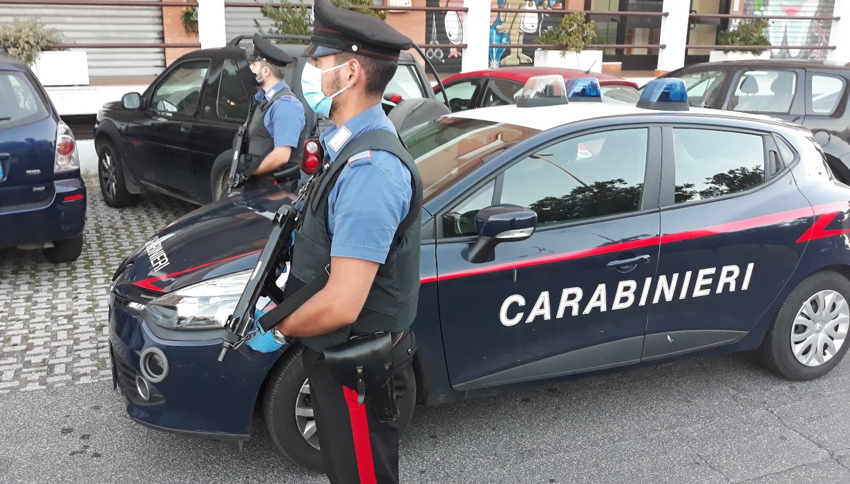Roma, ricercato in fuga dal 2017: incastrato dalle foto che postava sui social